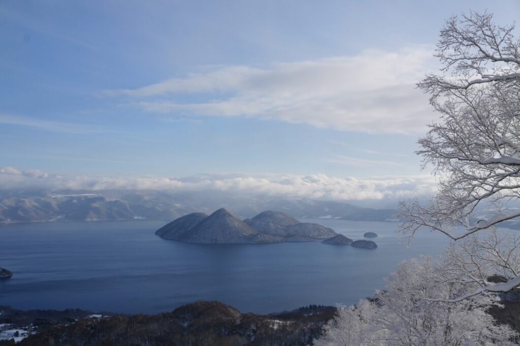 ホテルから見た洞爺湖