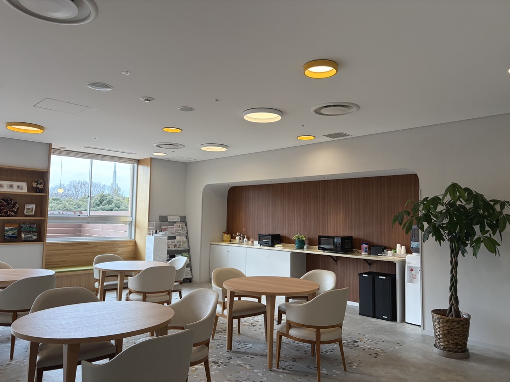 ロビーラウンジ